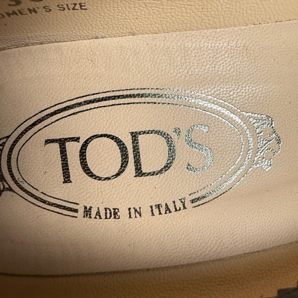 Tod's Brown Suede Driving Shoes Loafers Suede Slip-Ons Kitten Heel Old Money - Picture 8 of 8